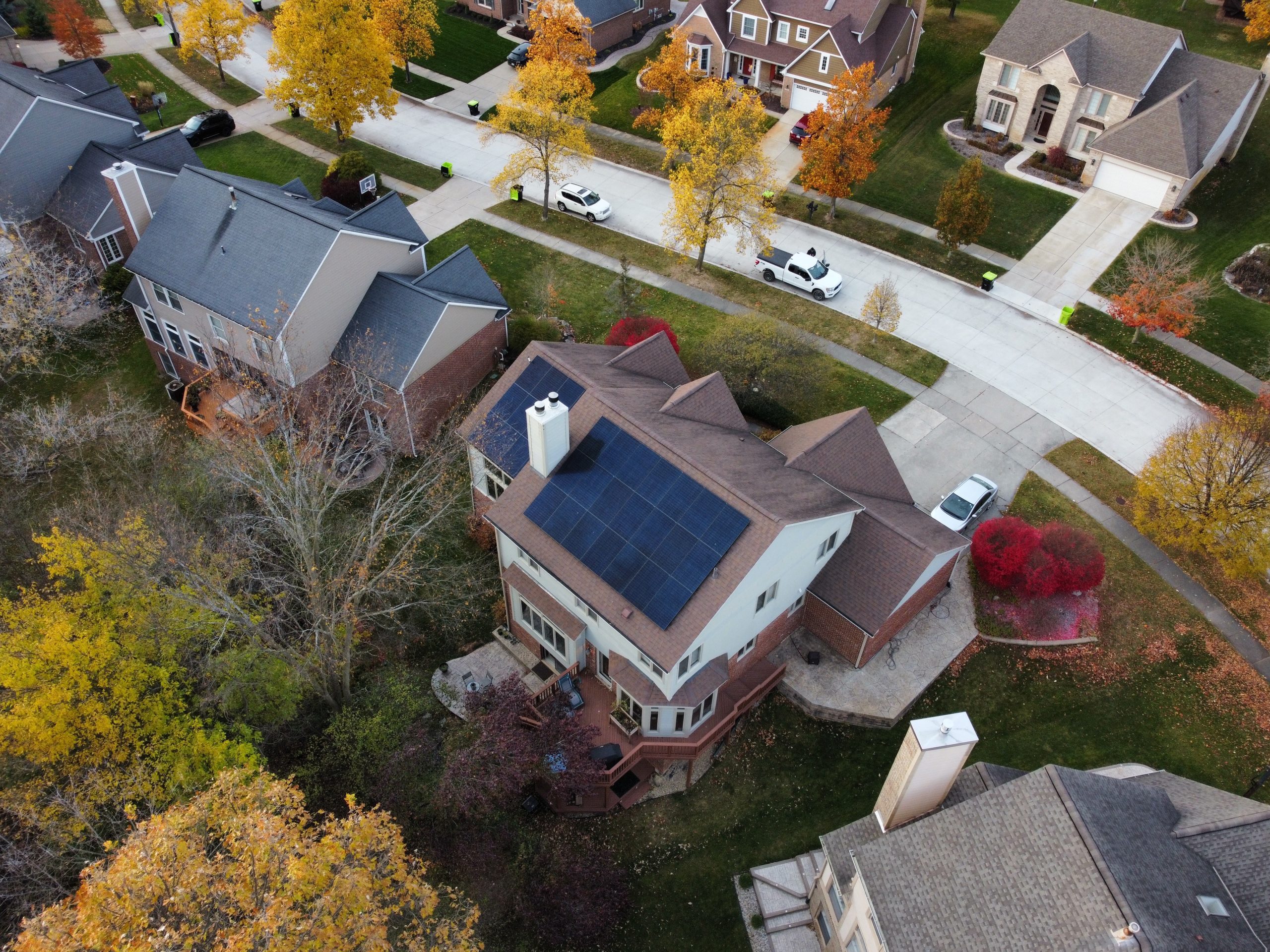 residential solar install scaled